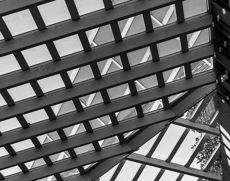 One of a series of TCU campus photos, taken November 8, 2021. Shown: detail of the atrium between the north and south Moudy buildings. Photo by James Anger