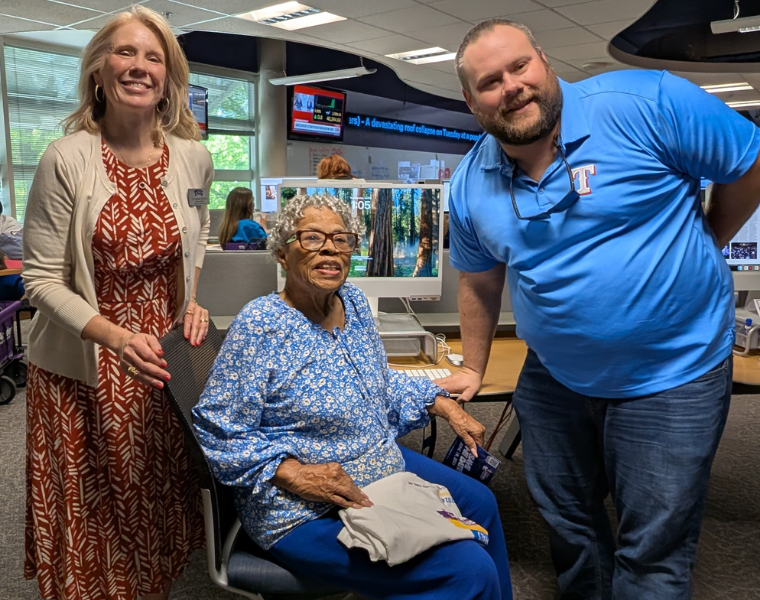Members of the TCU Center for Texas Studies taking a picture with Opal Lee.